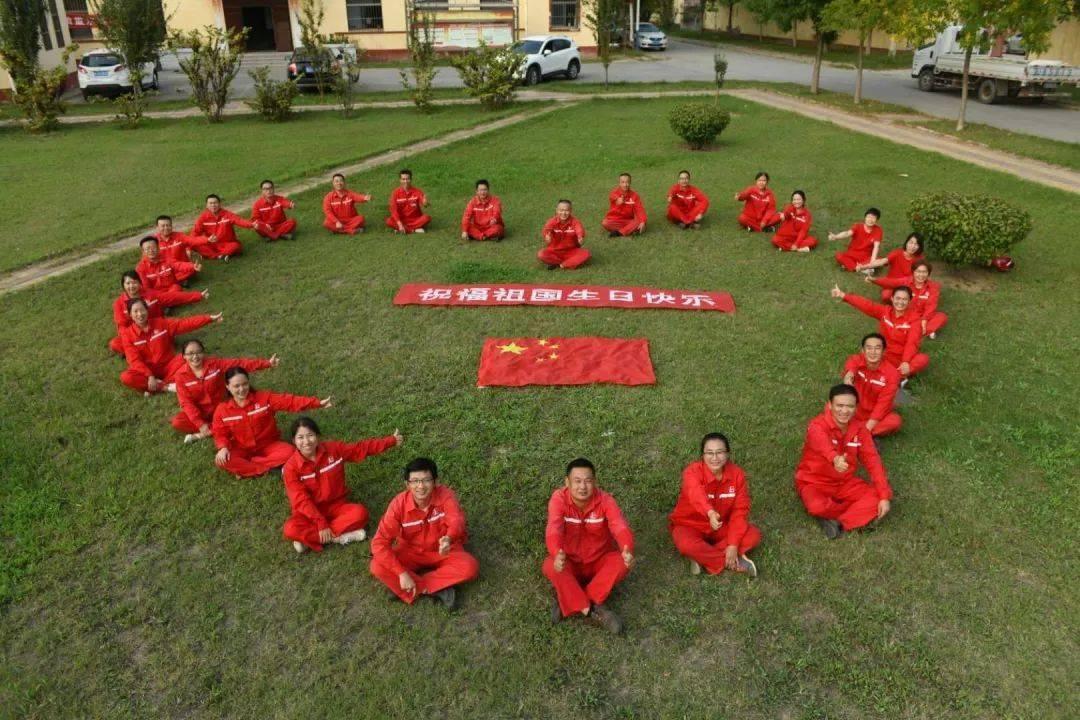 勇敢者的游戏 福特游骑侠顺利完成达喀尔赛事