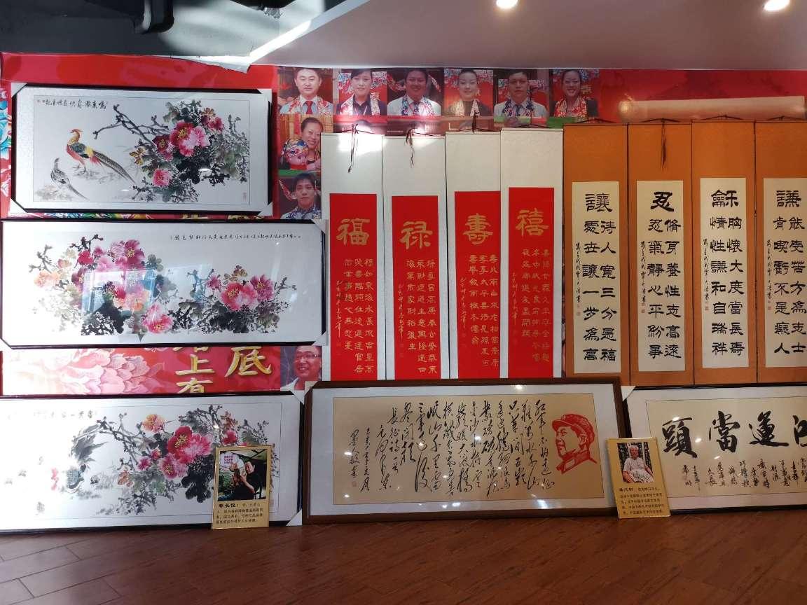 消防员趴雪地降温又返回火场，你想对这些消防员说些什么？游戏画面