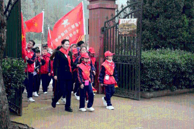 赣州环境工程学院招初中毕业生吗游戏画面