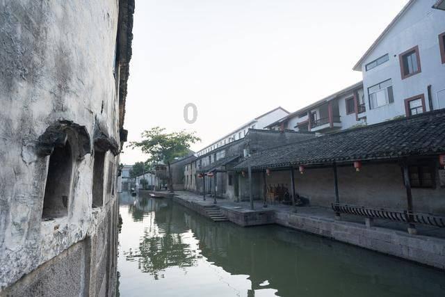你能逃离此地吗