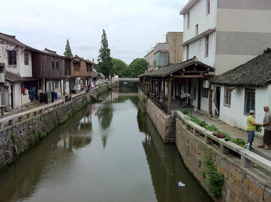 逃出安逸小乡村